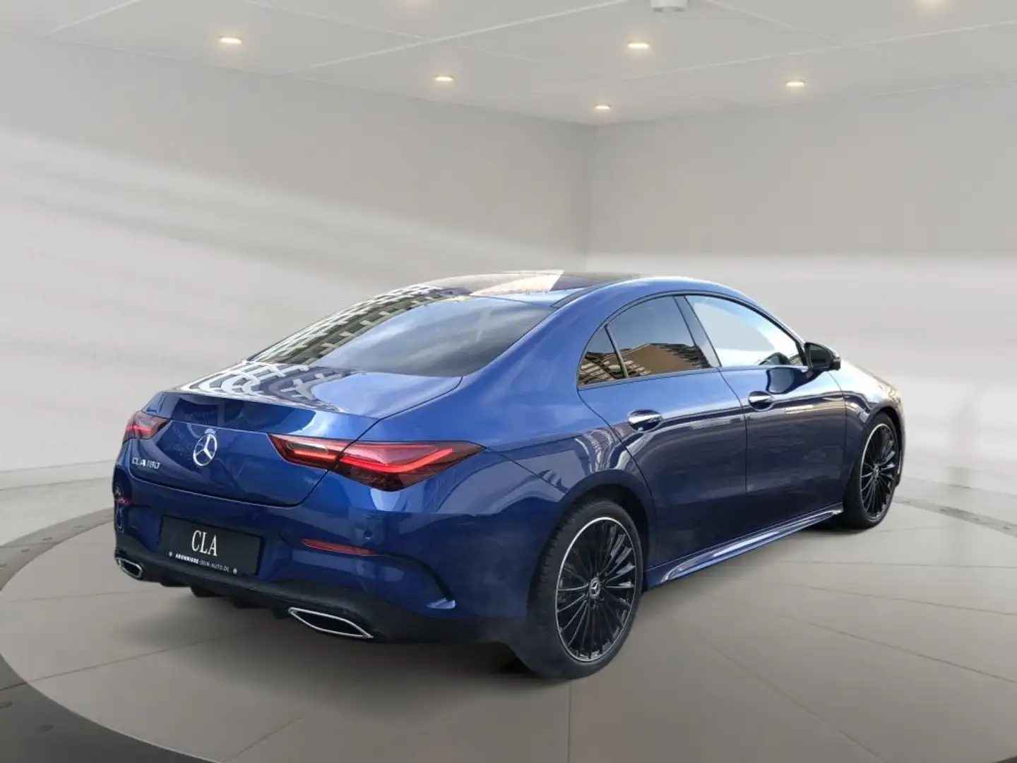Mercedes-Benz CLA 180 Coupe +MBUX+AMG+Wide+Pano+SpurW+W-Paket Blauw - 2