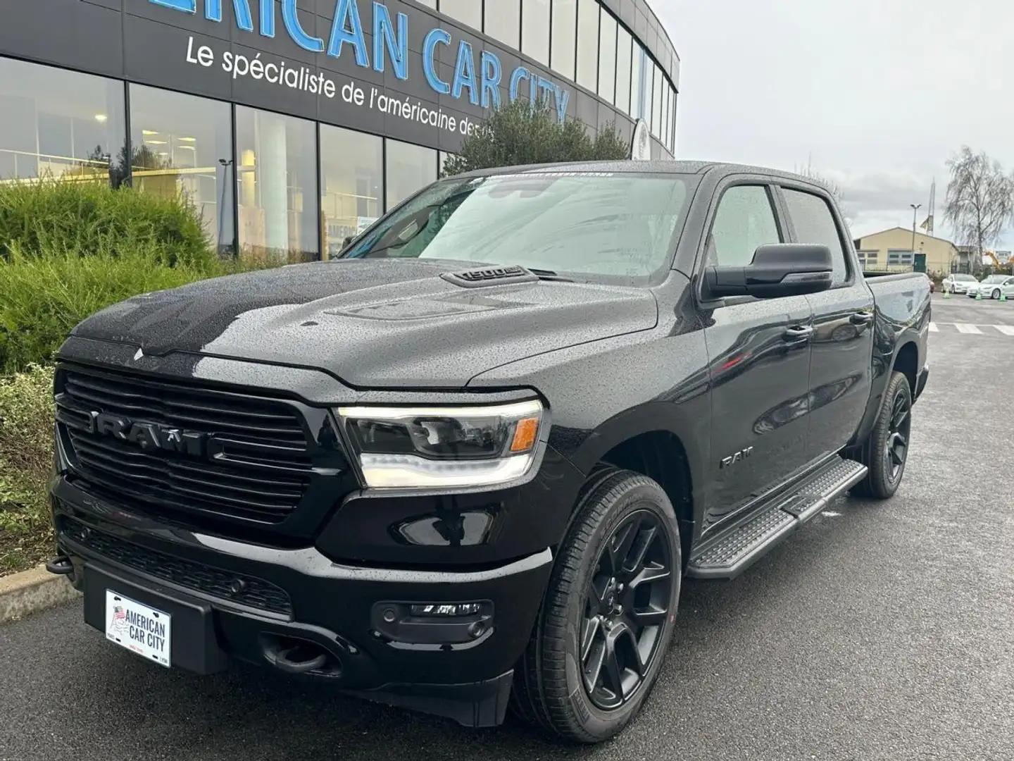 Dodge RAM 1500 CREW LARAMIE SPORT NIGHT EDITION Noir - 1