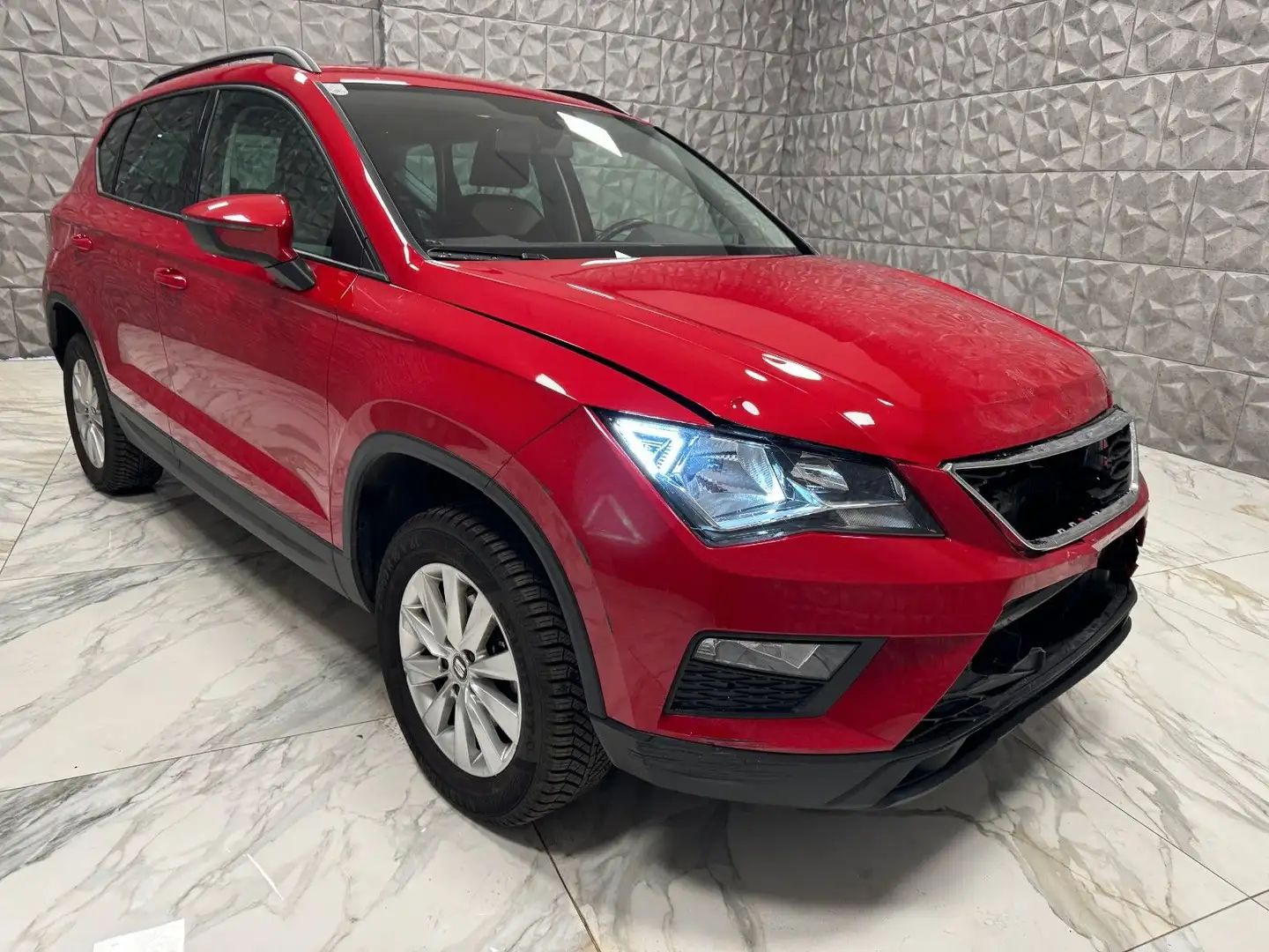 SEAT Ateca 1,0 Reference Eco TSI Rojo - 1