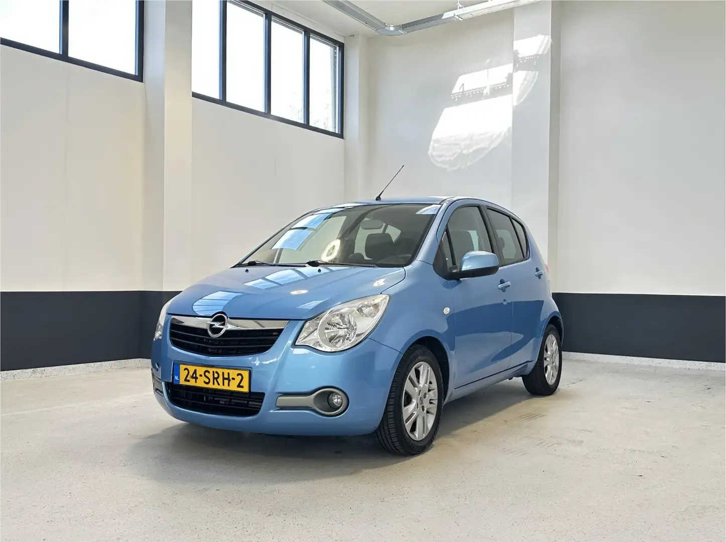 Opel Agila 1.2 Edition Automaat | NL | Airco | Radio | LM Vel Blauw - 2