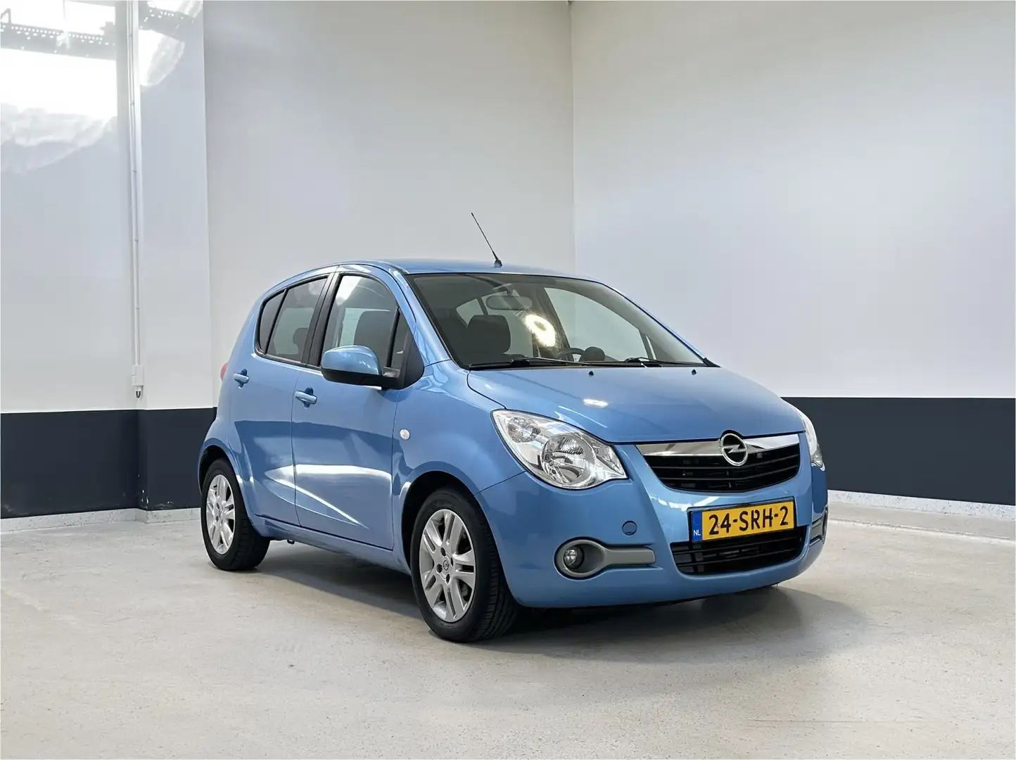 Opel Agila 1.2 Edition Automaat | NL | Airco | Radio | LM Vel Blauw - 1
