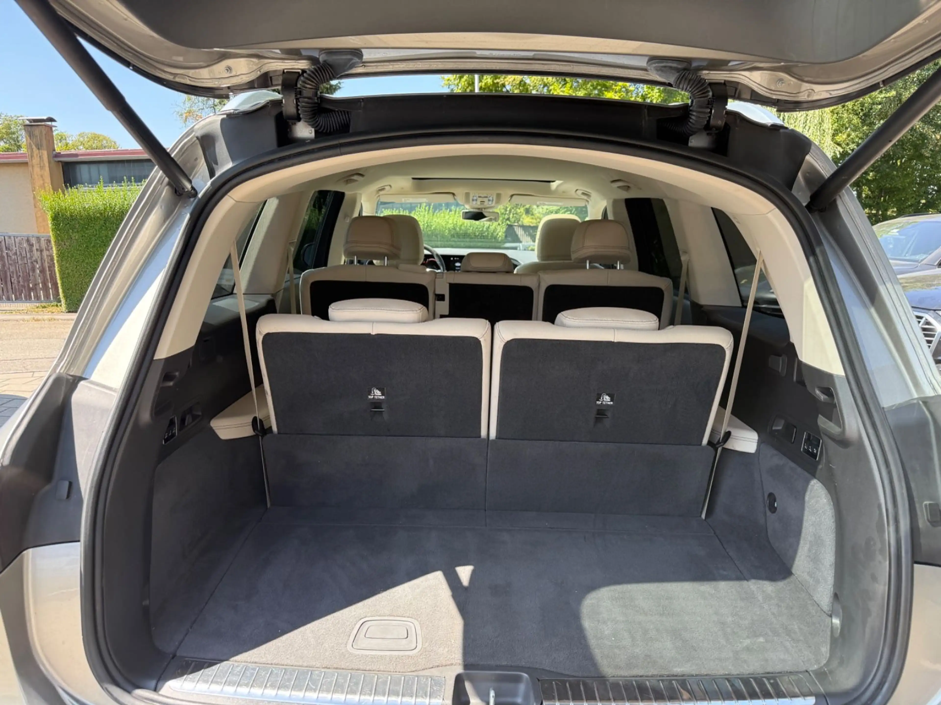 Mercedes-Benz GLS 450 GLS 4Matic 22zoll 63AMG Packet 7Sitzer Burmester — photo 7