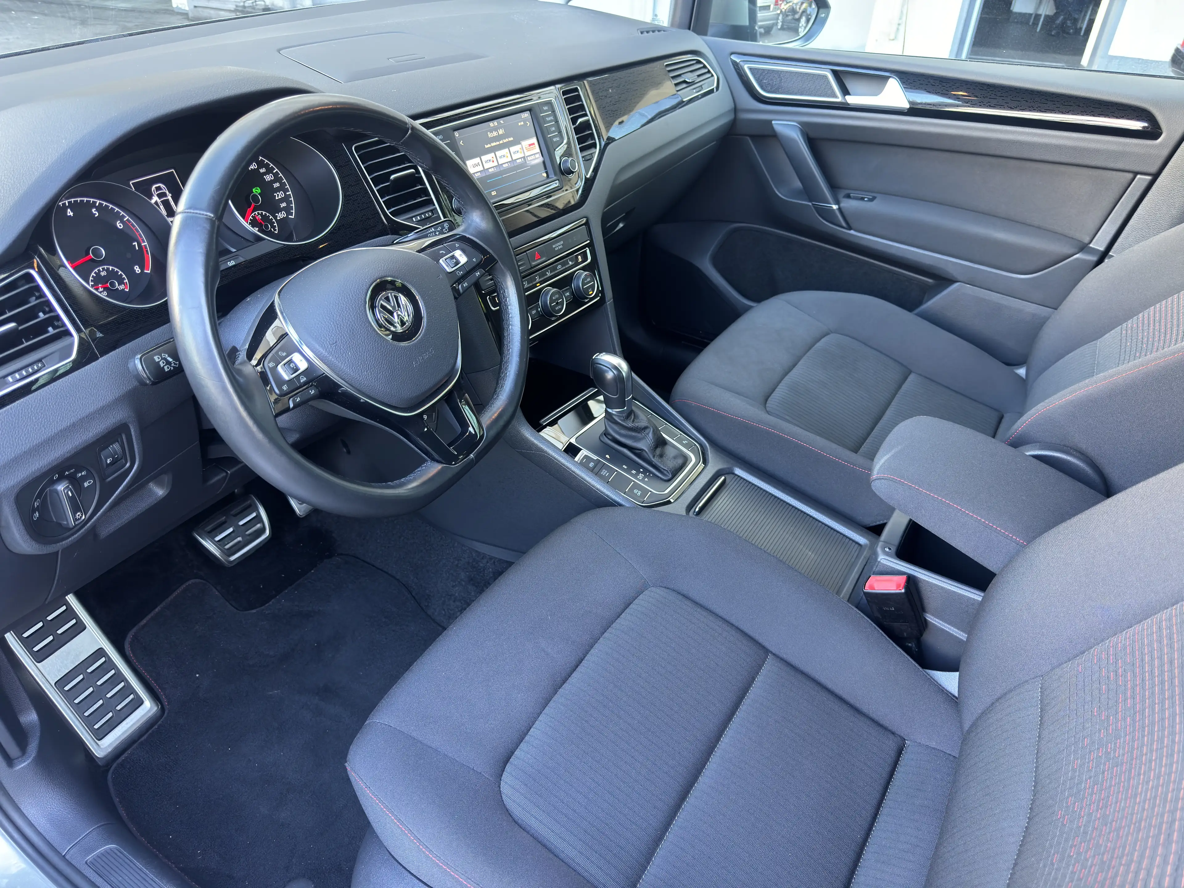 Volkswagen Golf Sportsvan Sound BMT/Start-Stop — photo 8