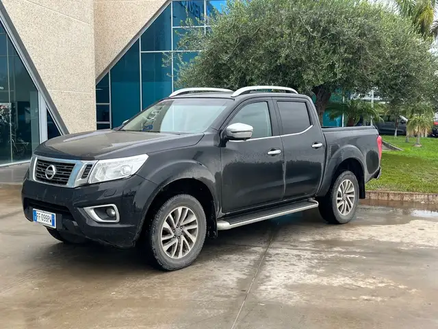 Nissan Navara 2.3 dci d.cab Tekna 4wd 190cv auto