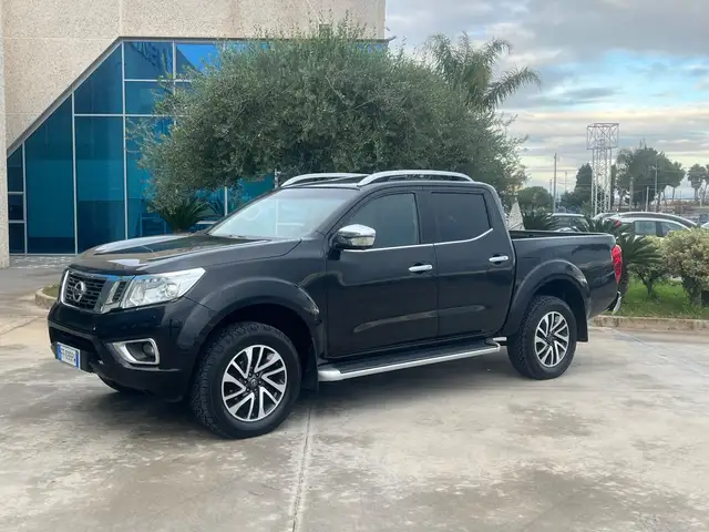 Nissan Navara 2.3 dci d.cab Tekna 4wd 190cv auto