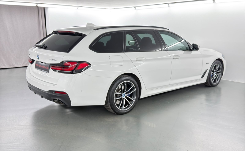BMW 530 e xDrive M Sport H&K HUD Laserlicht ACC — photo 4
