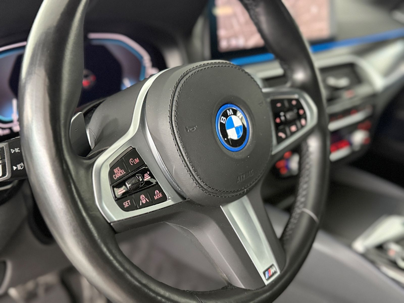 BMW 530 e xDrive M Sport H&K HUD Laserlicht ACC — photo 10