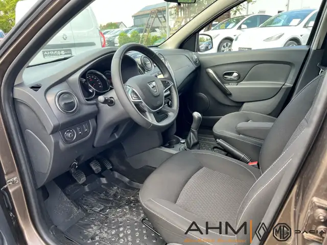 Dacia Logan MCV view 10