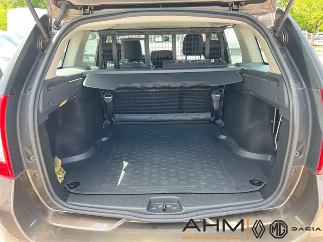 Dacia Logan MCV view 9