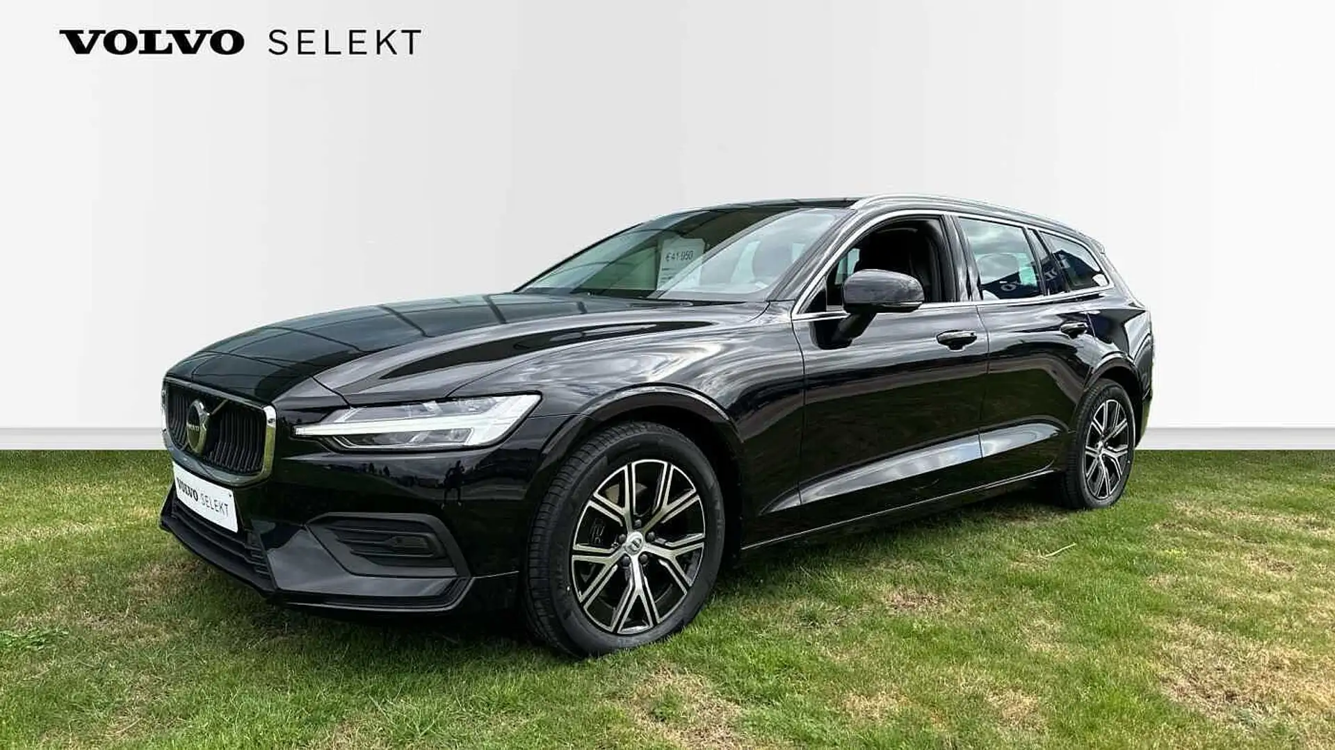 Volvo V60 Core B3 Mild hybride | Zetelverwarming V+A | Park Schwarz - 1