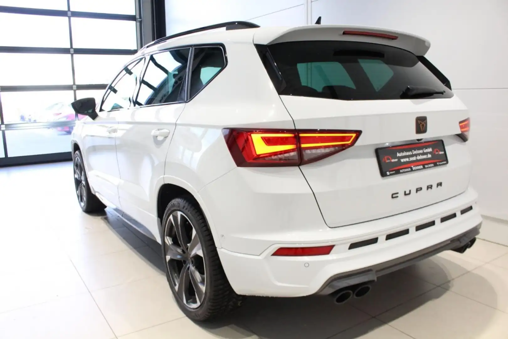CUPRA Ateca 2.0 TSI DSG 4Drive PANO+AHK+BEATS+elHK+4JGAR Weiß - 2