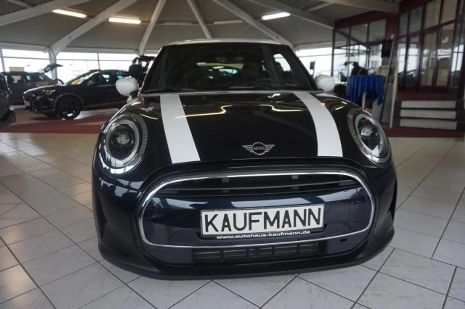 MINI Cooper COOPER 1,5 CAMDEN LEDER NAVI LED SHZ TEMPOMAT 17" Schwarz - 2