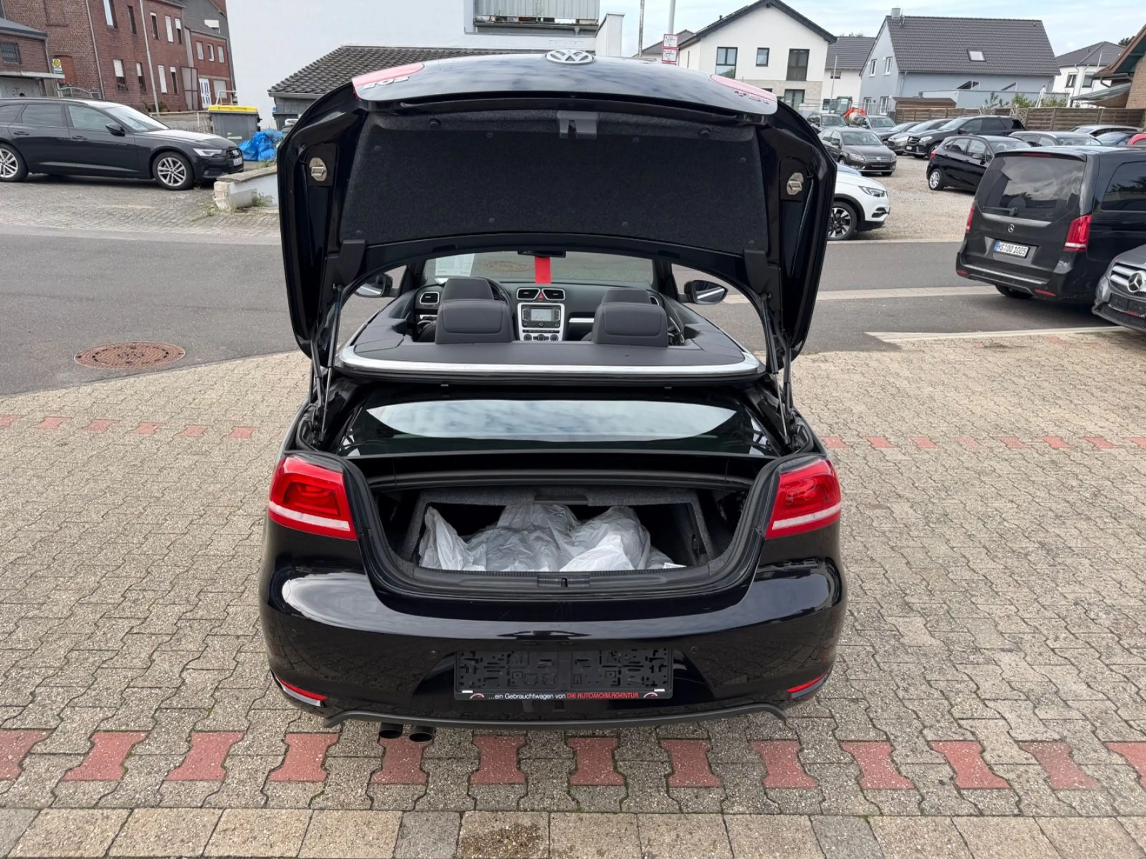 Volkswagen Eos Cup FACELIFT LED NAVI SITZHZG 2HD SEHR GEPFL — photo 10
