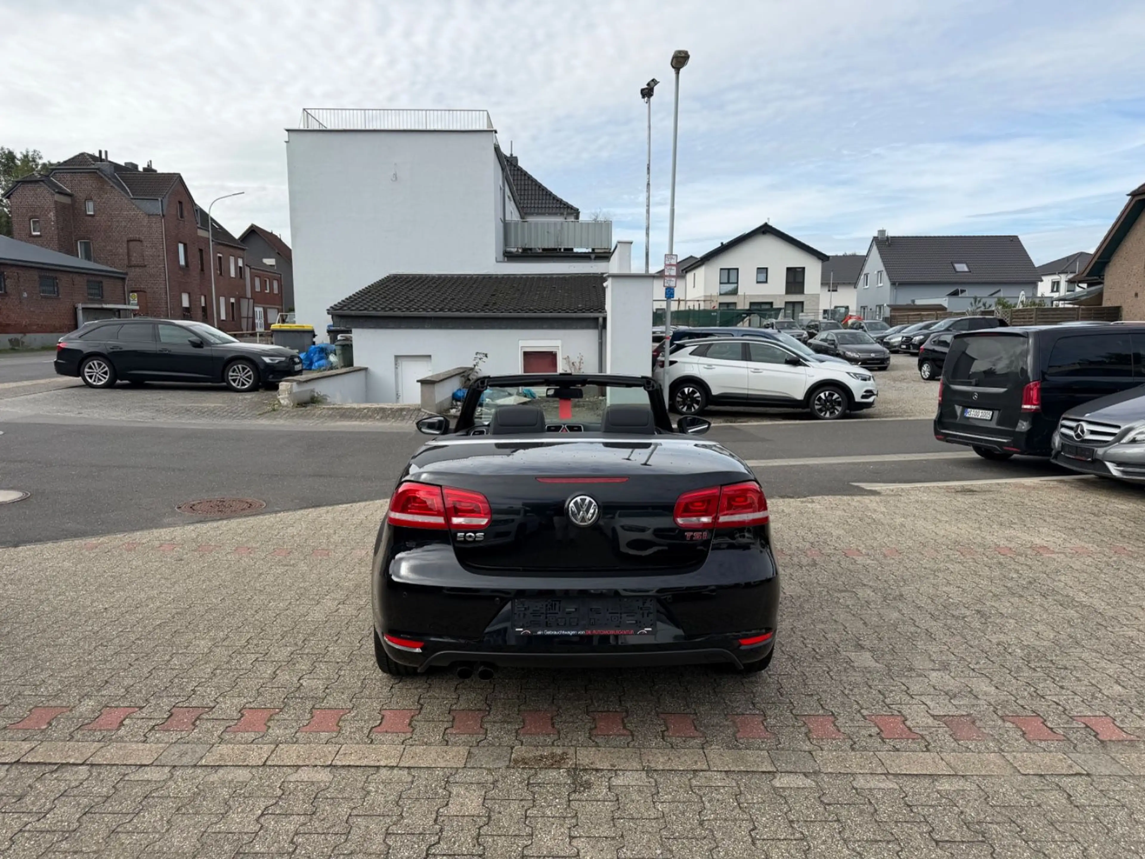 Volkswagen Eos Cup FACELIFT LED NAVI SITZHZG 2HD SEHR GEPFL — photo 11