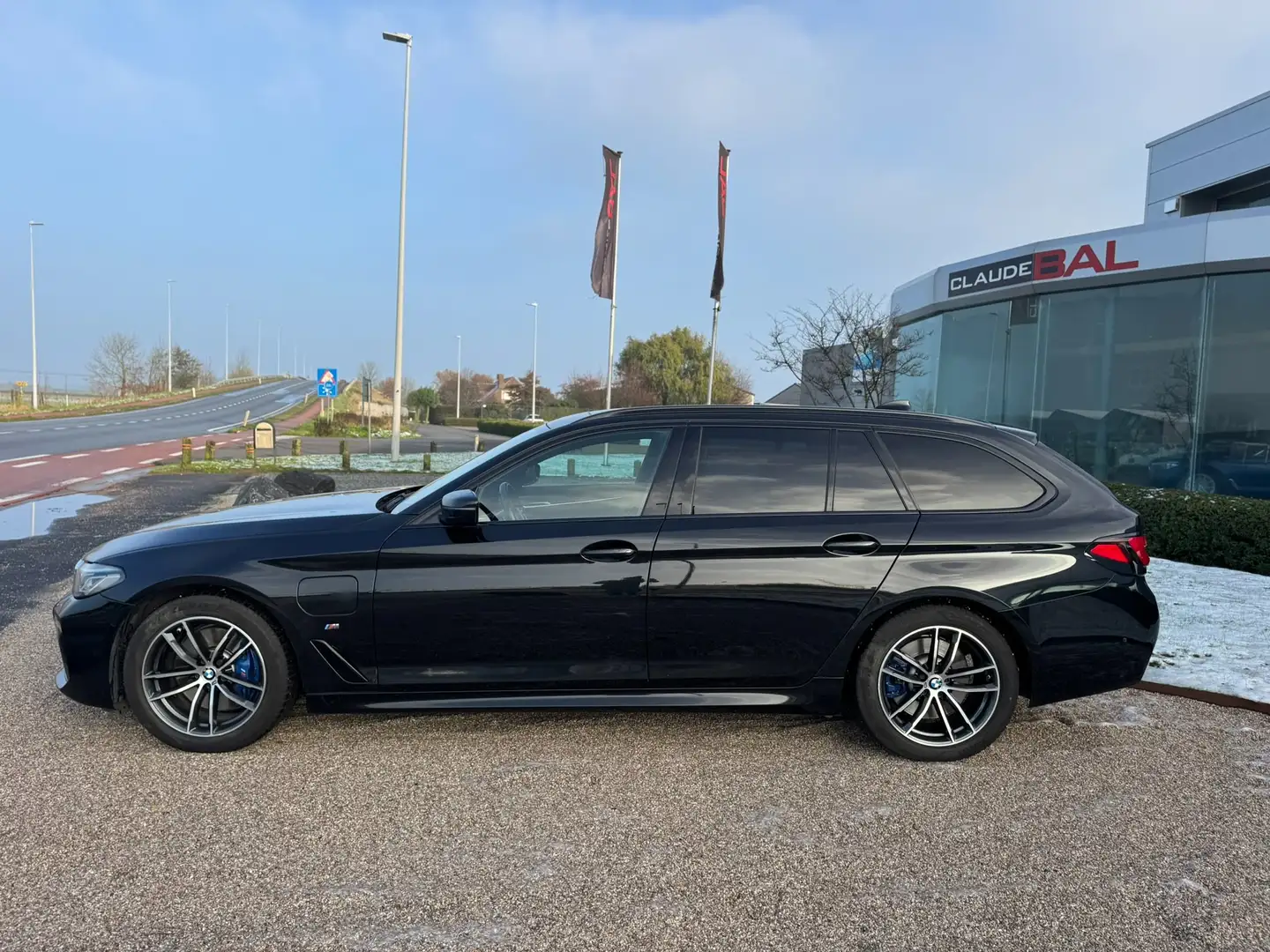 BMW 530 530e Touring M-Sport Comfortstoel Trekhaak Pano Noir - 2