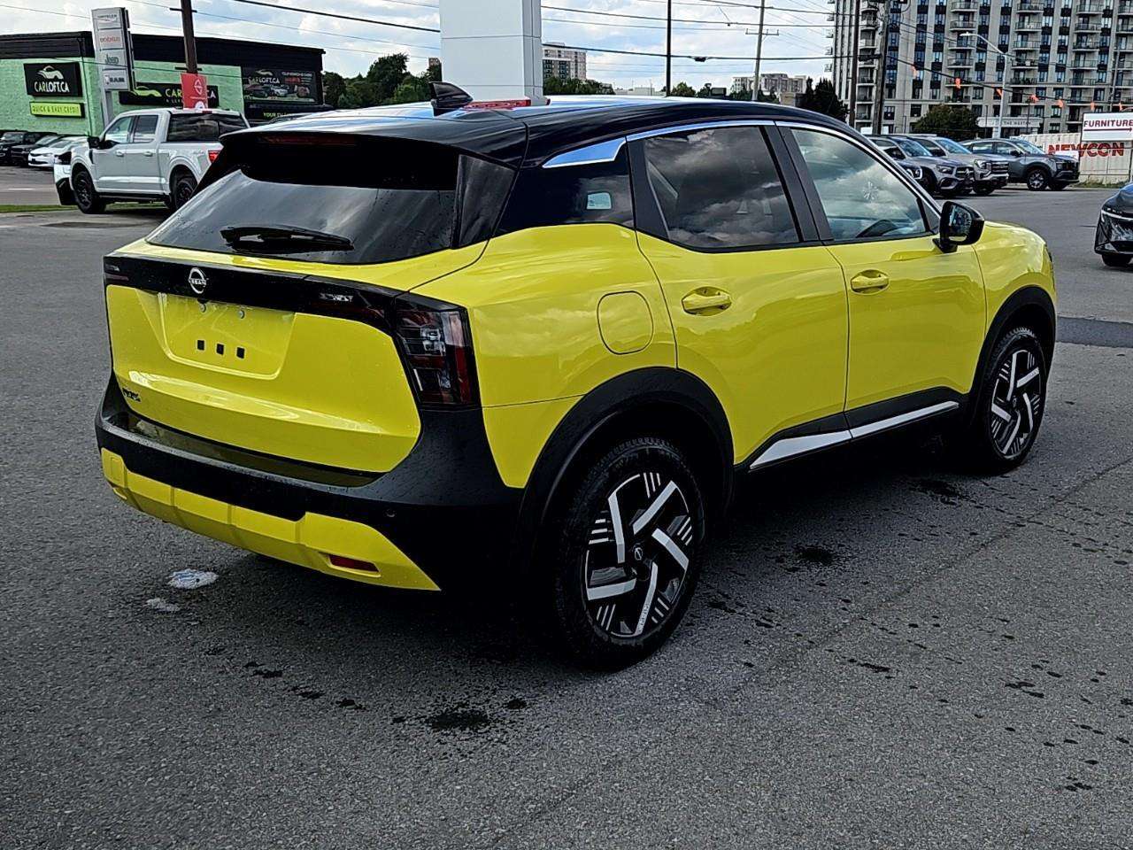 2025 Nissan Kicks Two Tone paint — снимка 1