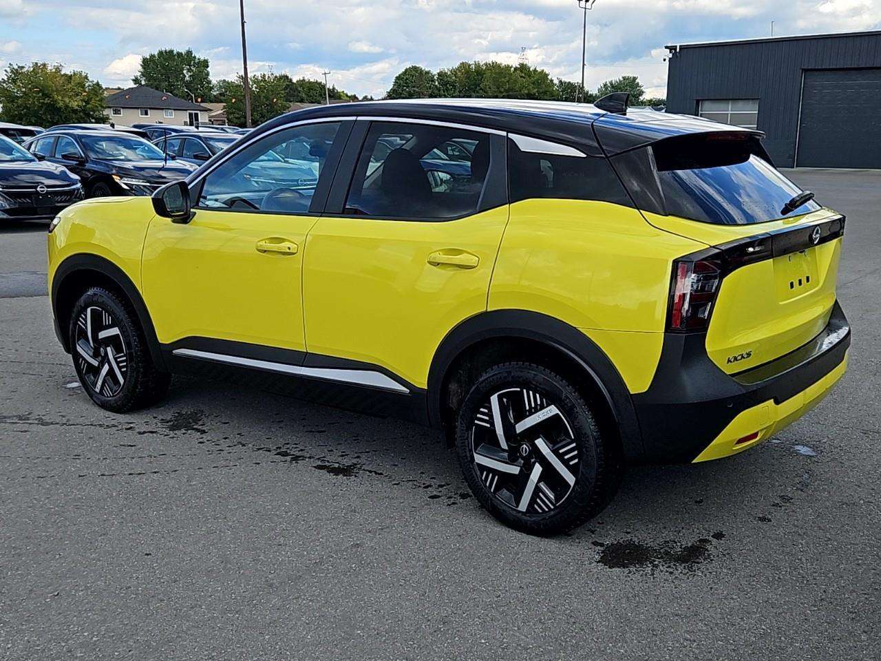 2025 Nissan Kicks Two Tone paint — снимка 1
