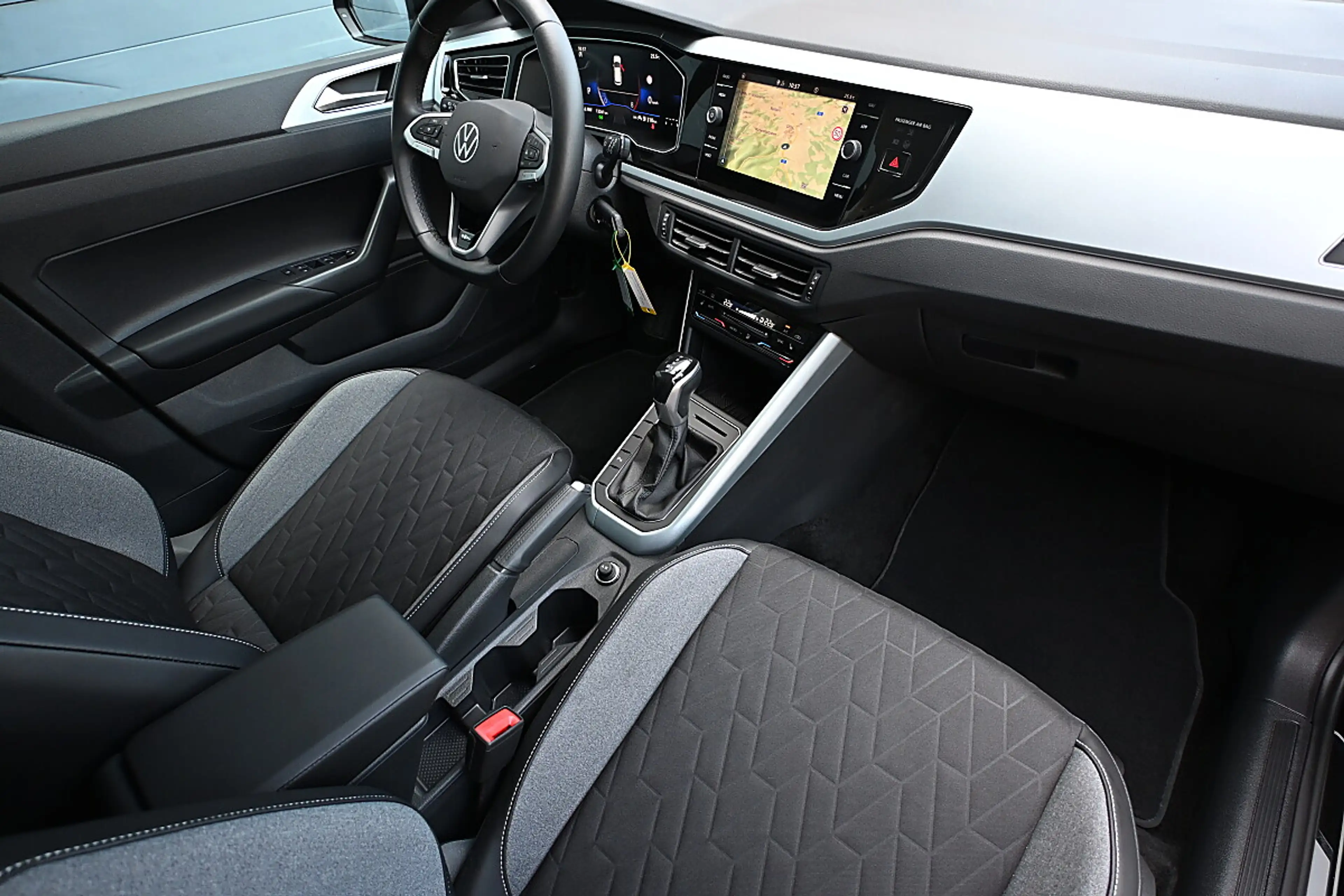 Volkswagen Polo 1,0 TSI DSG Life NP €32k ACC, AHK abnehmbar, LE... — photo 4