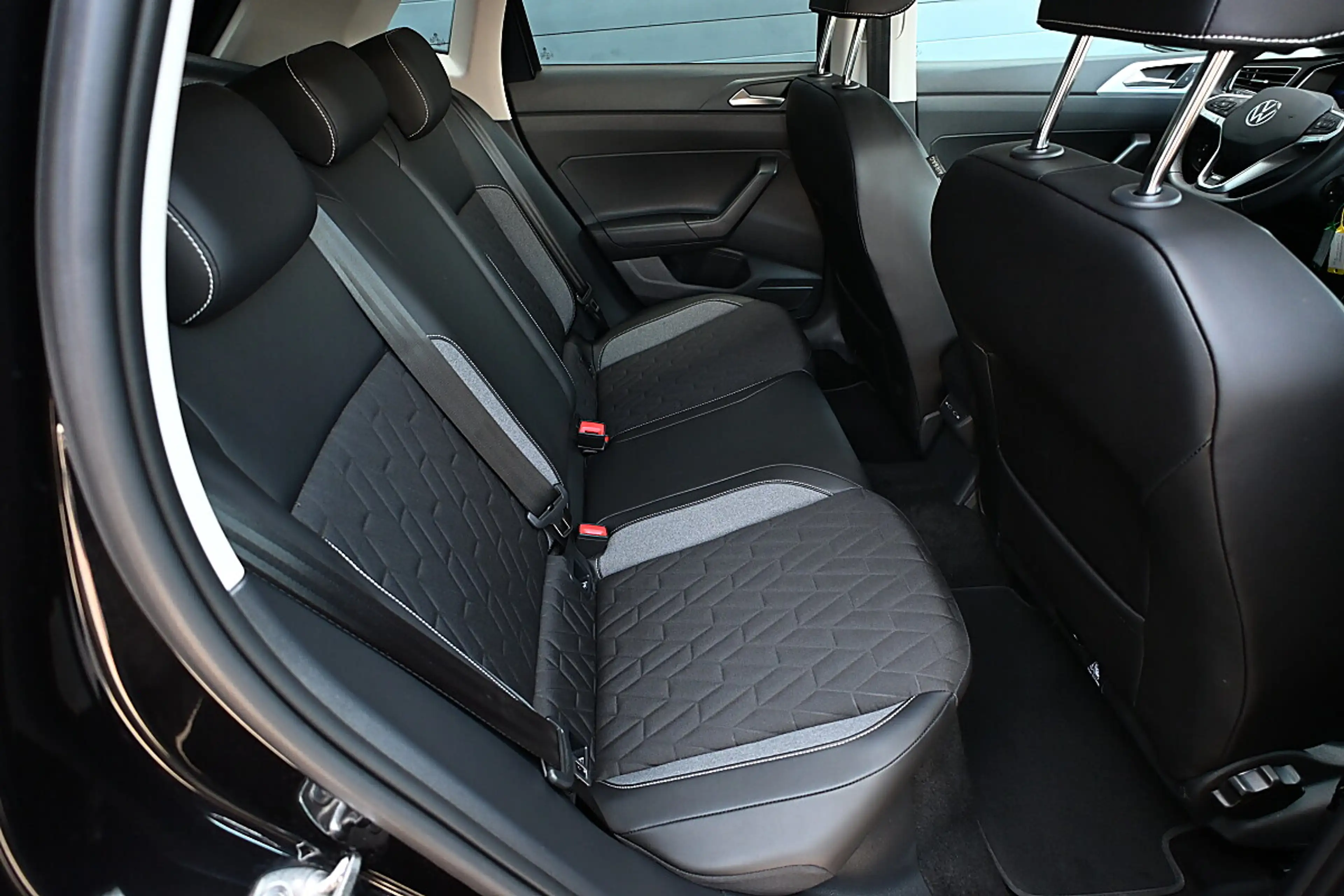 Volkswagen Polo 1,0 TSI DSG Life NP €32k ACC, AHK abnehmbar, LE... — photo 10