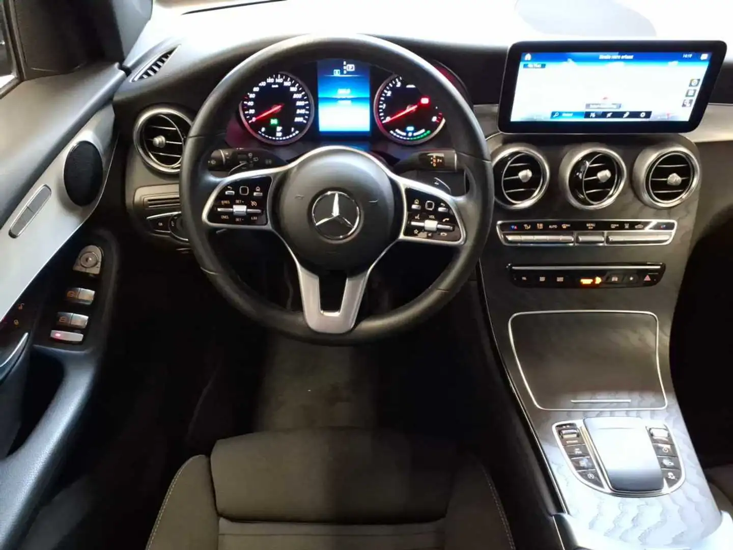 Mercedes-Benz GLC 200 GLC 200 4M- AHK BusiP Night StHz Rot - 2