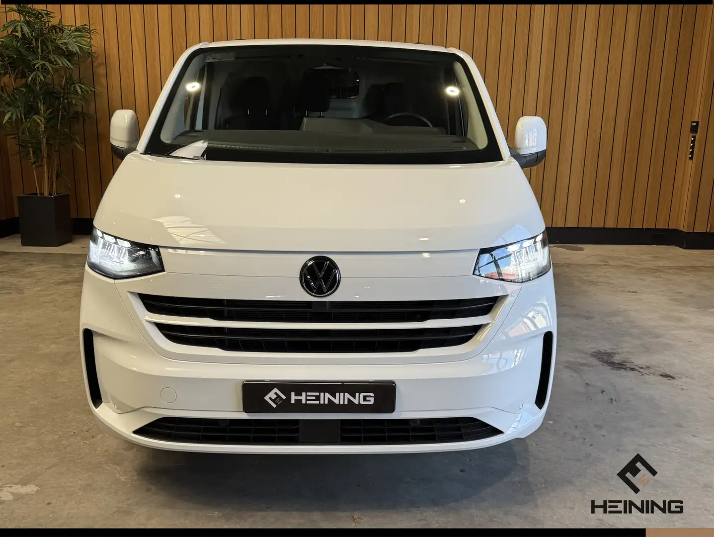 Volkswagen T7 Kastenwagen 2.0 TDI L2H1 30 170 PK Automaat BPM VRIJ Bílá - 2