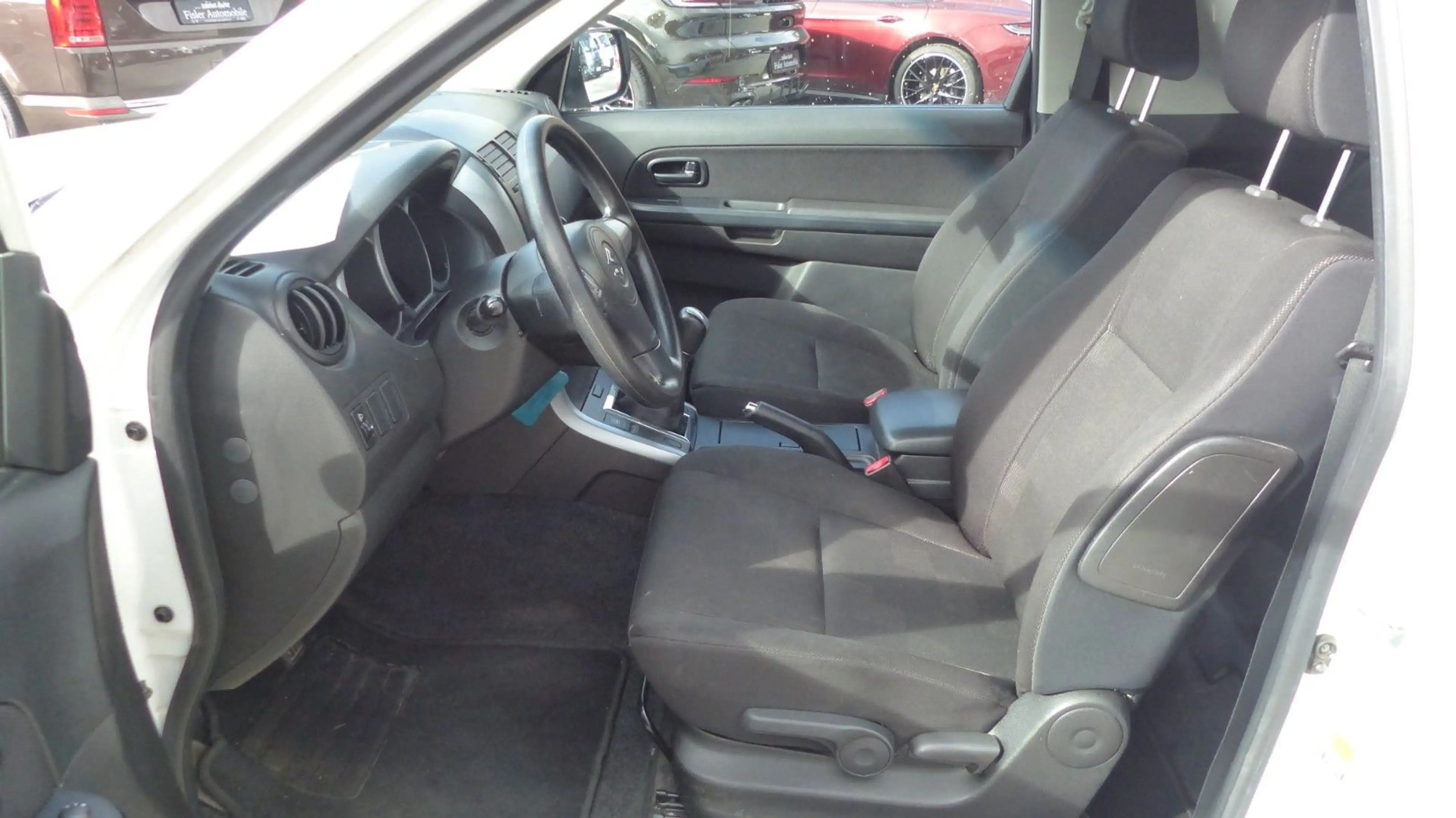 Suzuki Grand Vitara 1.6 Ltr. City — photo 9