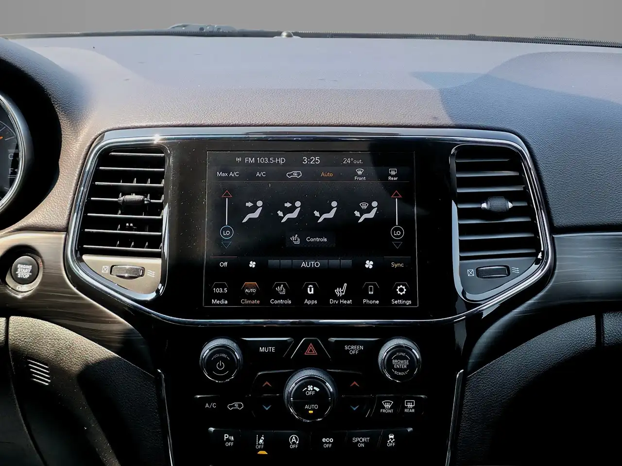 Jeep Grand Cherokee снимка Jeep Grand Cherokee