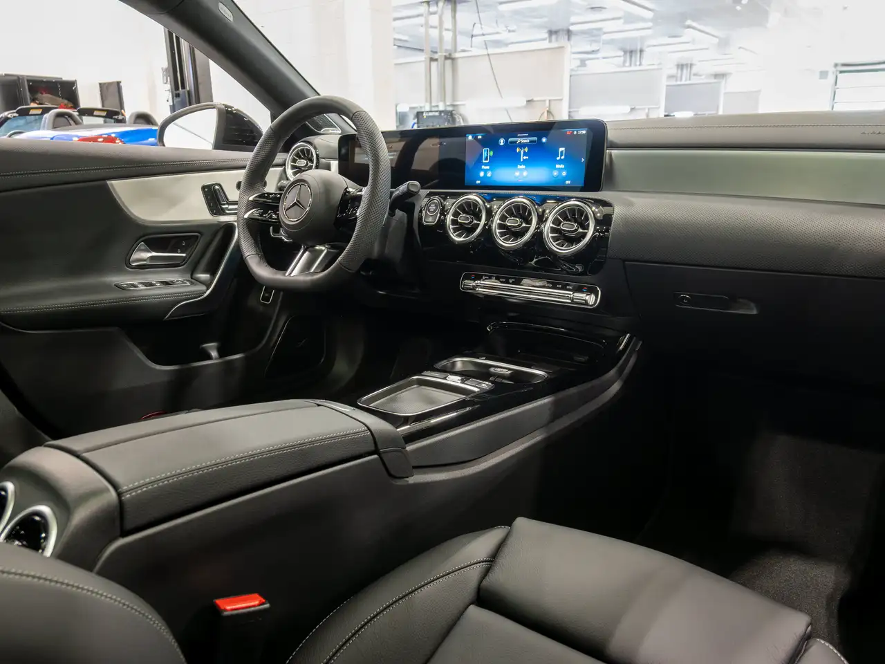 Mercedes-Benz CLA photo Mercedes-Benz CLA