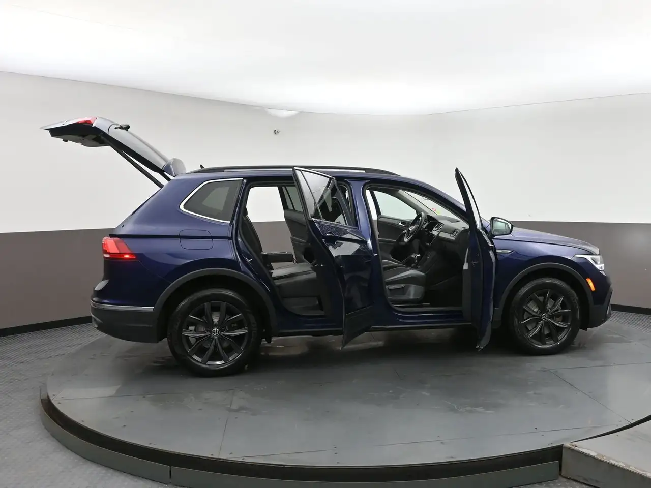 Volkswagen Tiguan снимка Volkswagen Tiguan