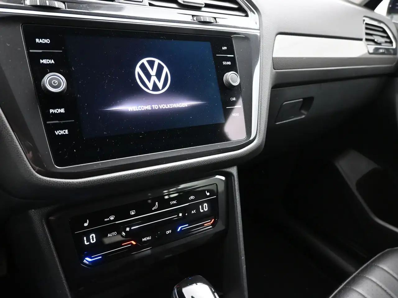 Volkswagen Tiguan снимка Volkswagen Tiguan
