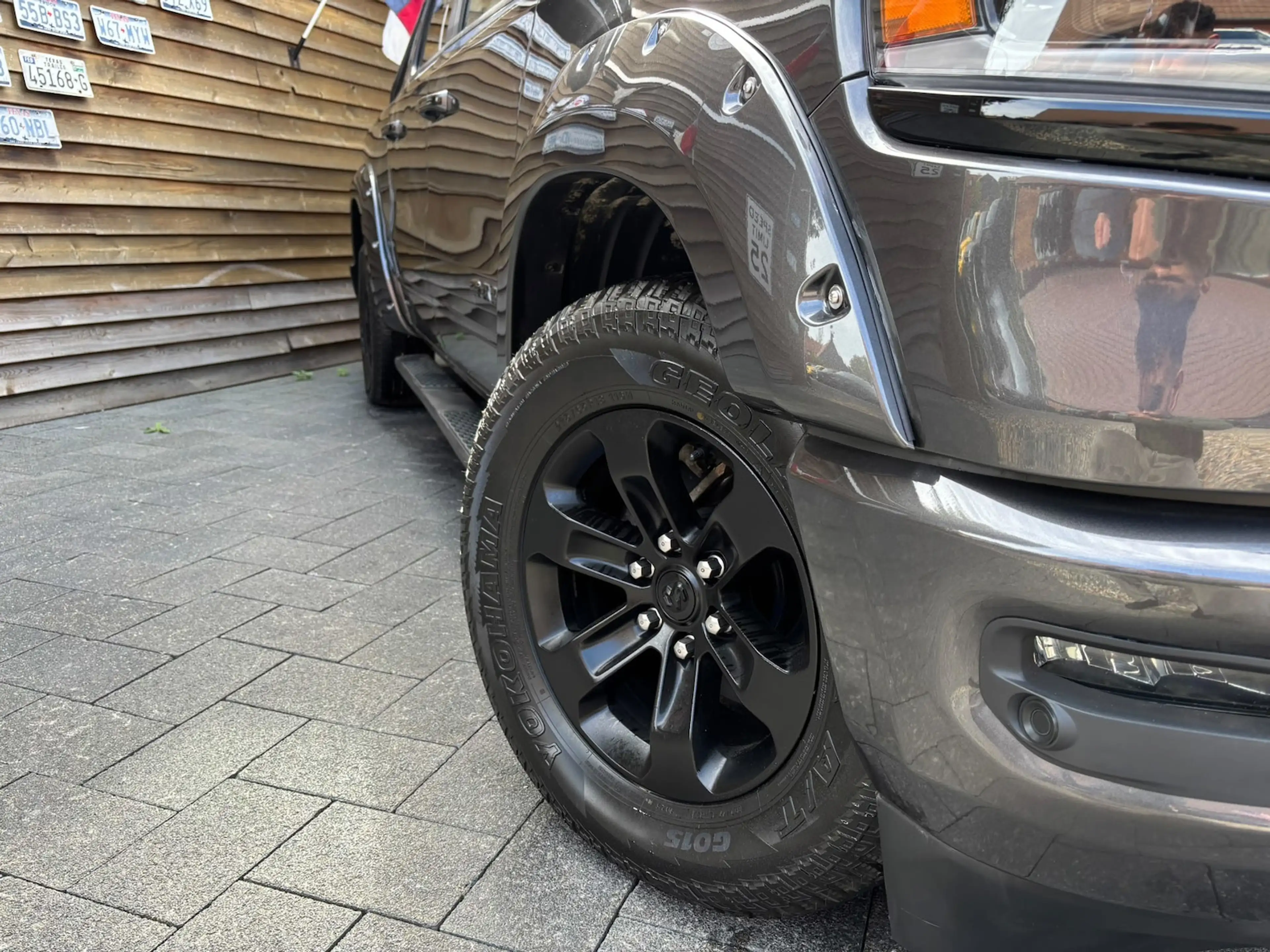 Dodge RAM 1500 5,7 Laramie CrewCab 4x4 LPG AHK — photo 3