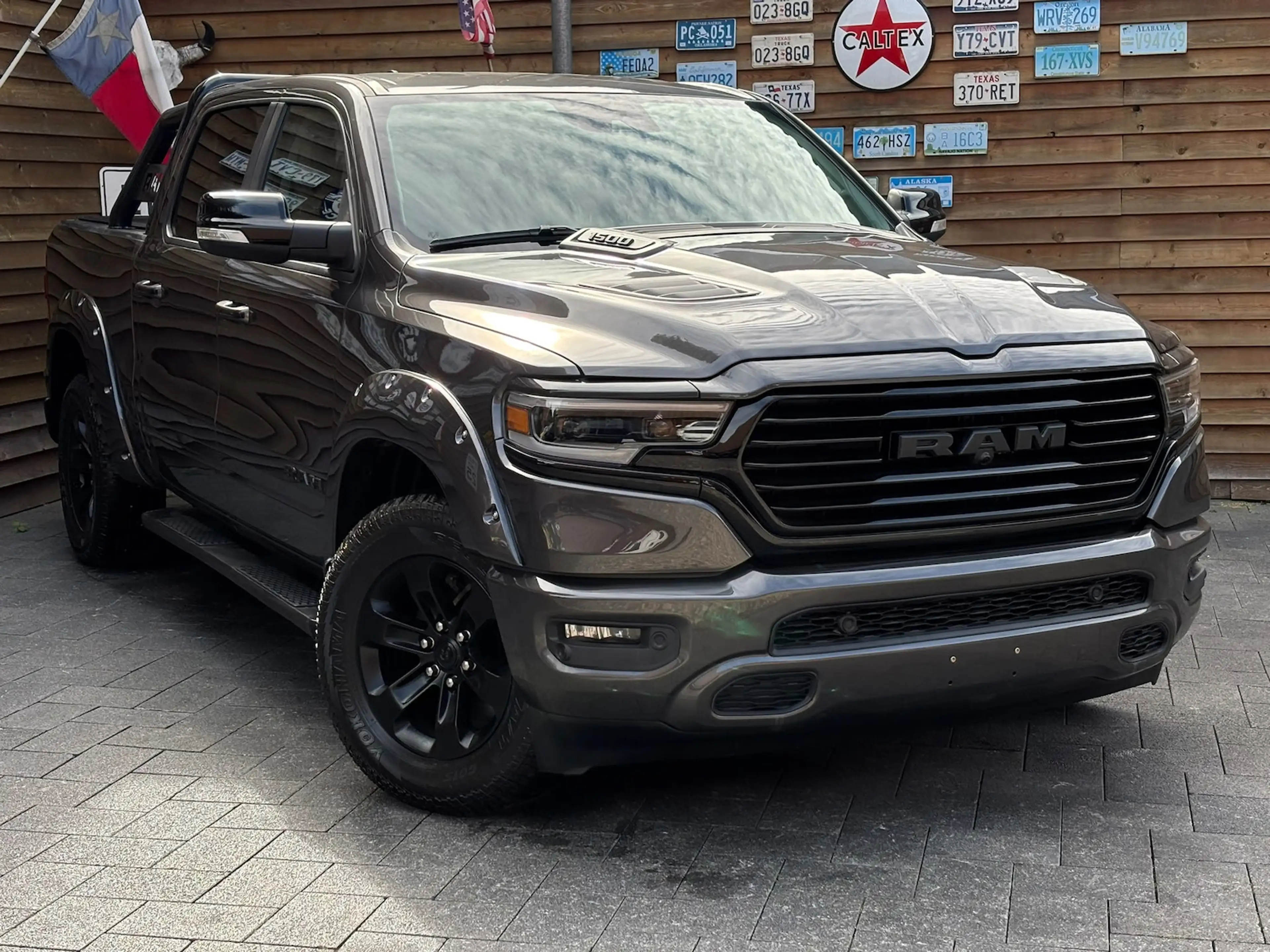 Dodge RAM 1500 5,7 Laramie CrewCab 4x4 LPG AHK — photo 2