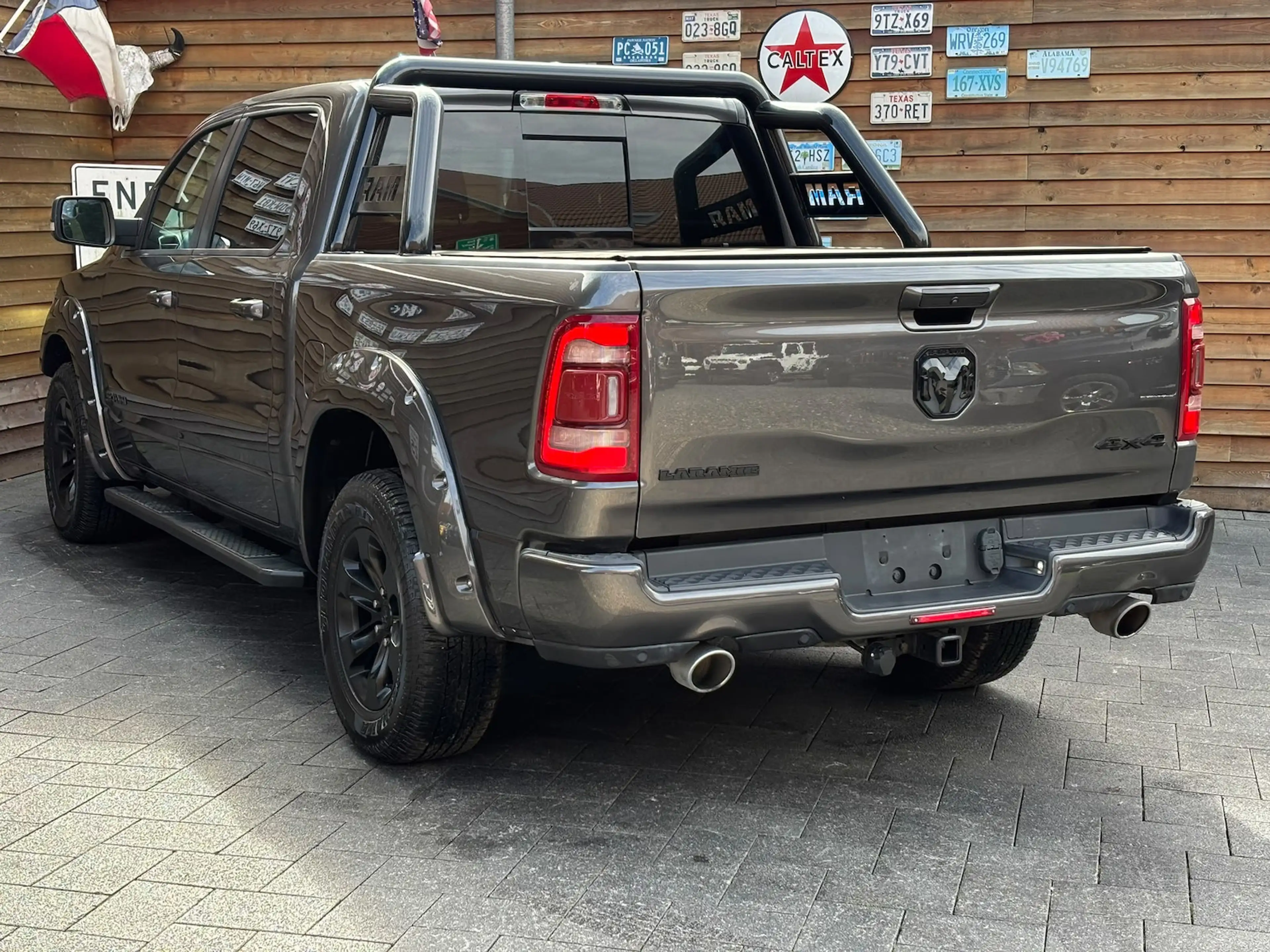 Dodge RAM 1500 5,7 Laramie CrewCab 4x4 LPG AHK — photo 11