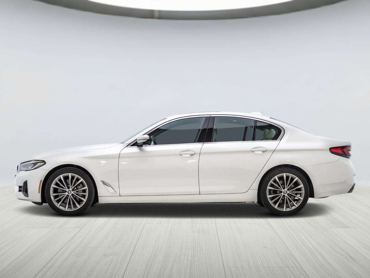 2023 BMW 5 Series i xDrive Premium Enhanced Package | Driving Assist — снимка 1