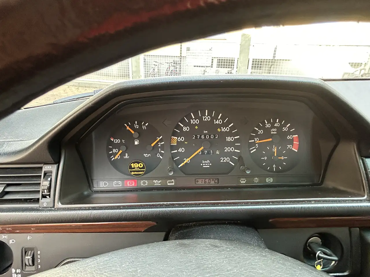 Mercedes-Benz E 200 Sportlinie, foto 5