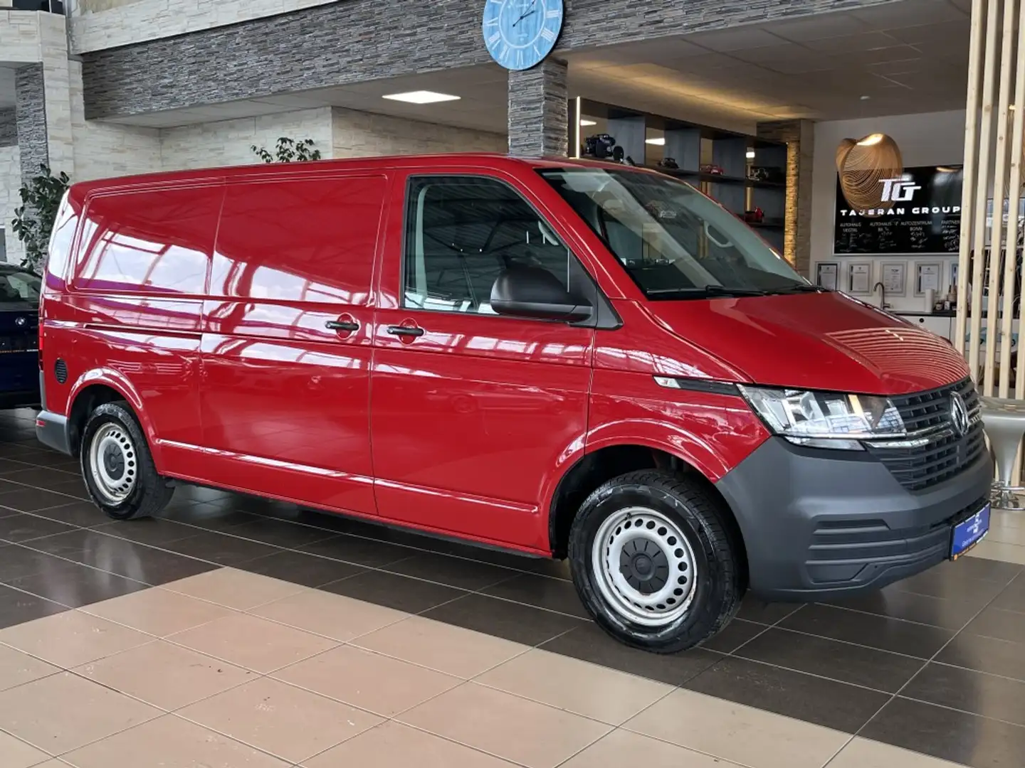 Volkswagen T6 Transporter lang Komfort+ AHK Regale DAB+ PDC Rot - 1