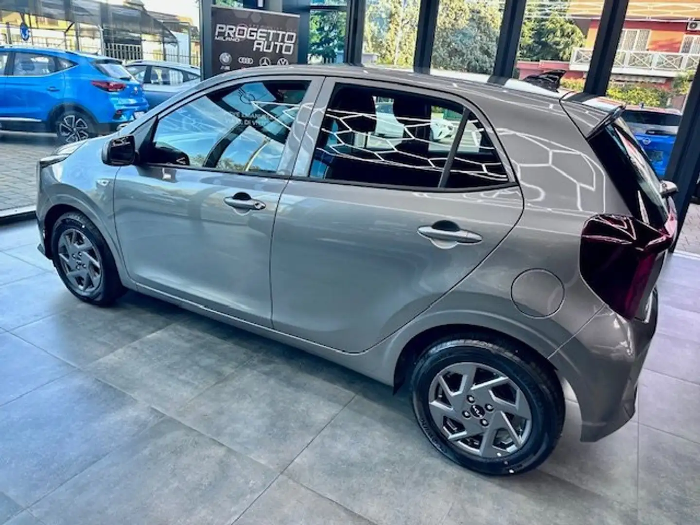 Kia Picanto Picanto III 2024 1.0 mpi Urban Grau - 2