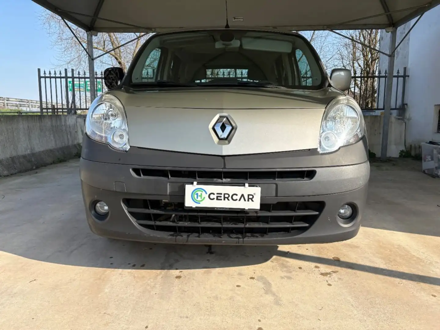 Renault Kangoo 1.6 105CV 5 porte Dynamique OK NEOPATENTATI Silber - 2