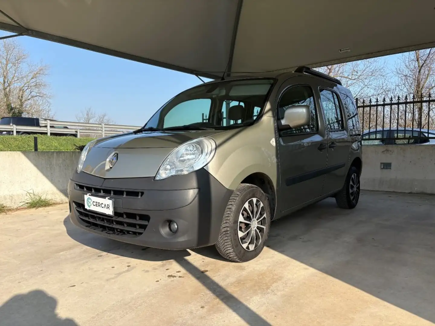 Renault Kangoo 1.6 105CV 5 porte Dynamique OK NEOPATENTATI Silber - 1