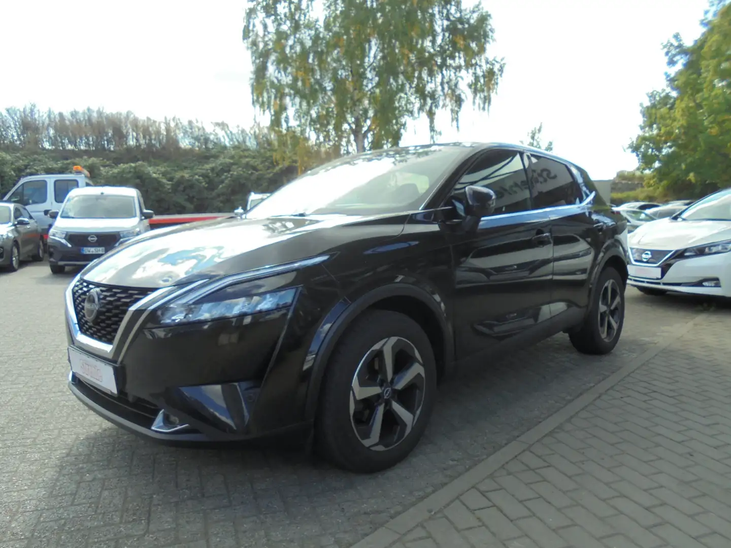 Nissan Qashqai N-Connecta 1.3 DIG-T MHEV 6MT 360° Winterpaket Noir - 2