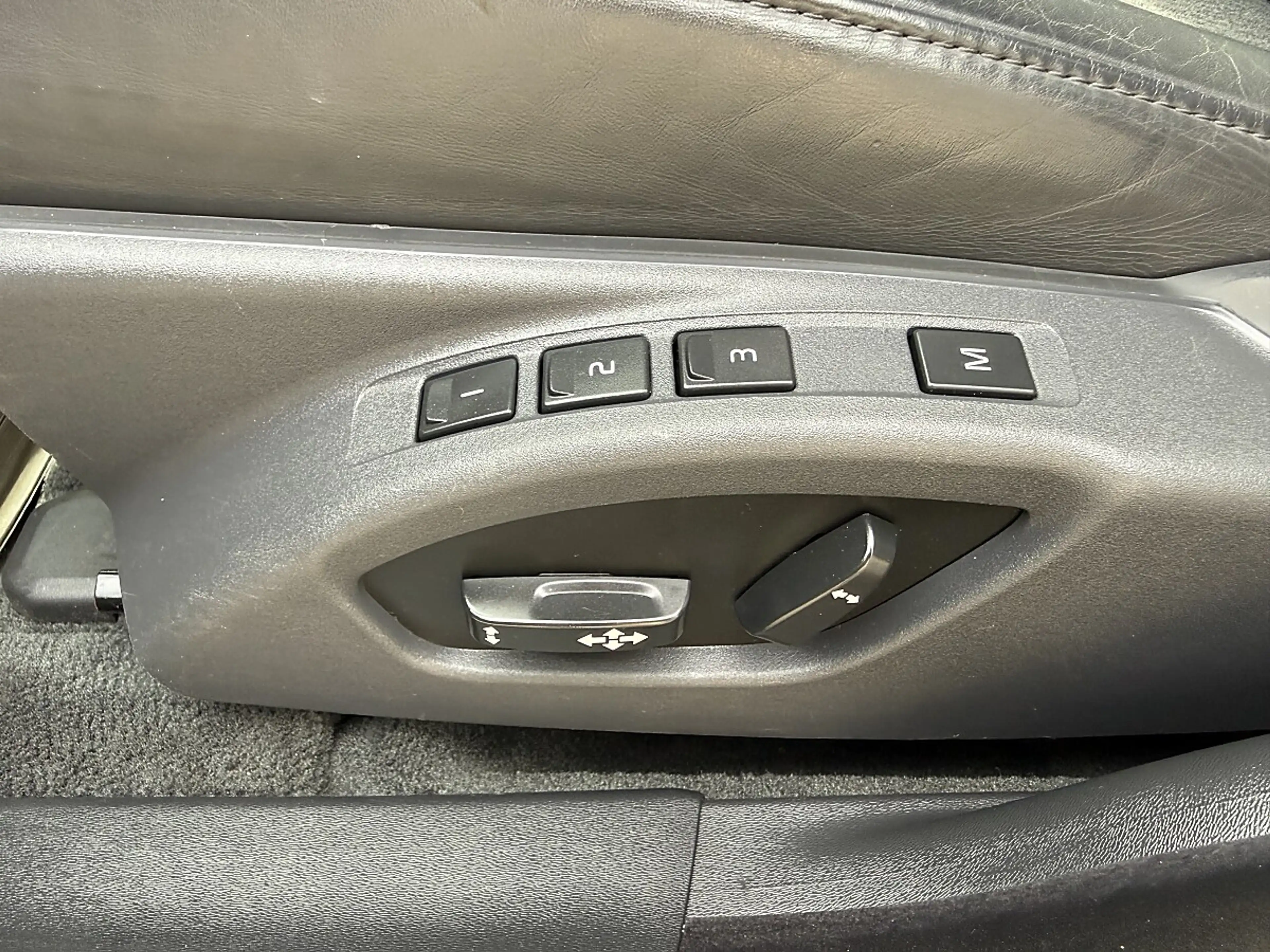 Volvo V70 2.0-NAVI-LEDER-MEMORYSITZ-RÜCKFAHRKAMERA — photo 14