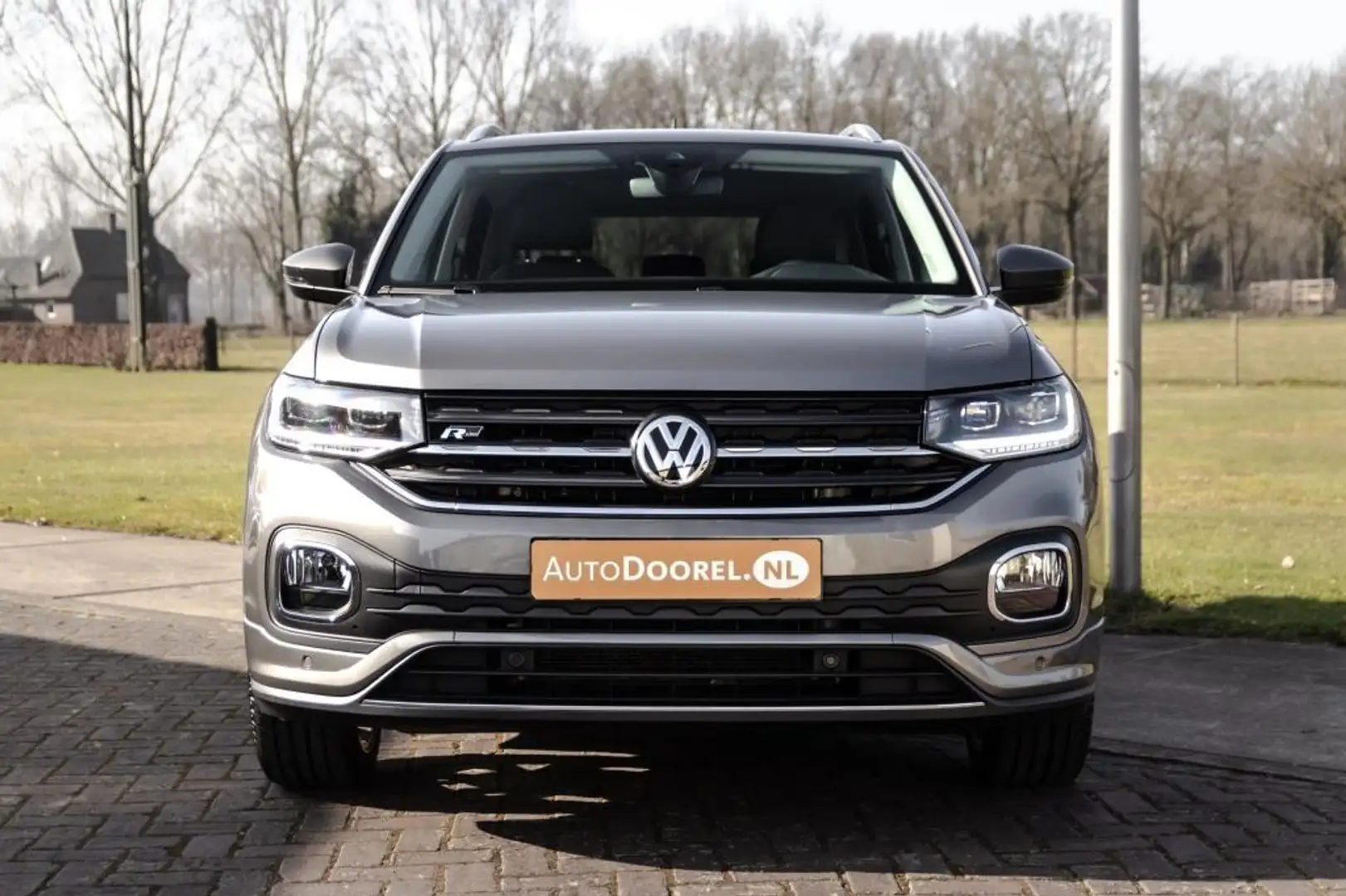 Volkswagen T-Cross 1.0 TSI R-Line Automaat Grijs - 2