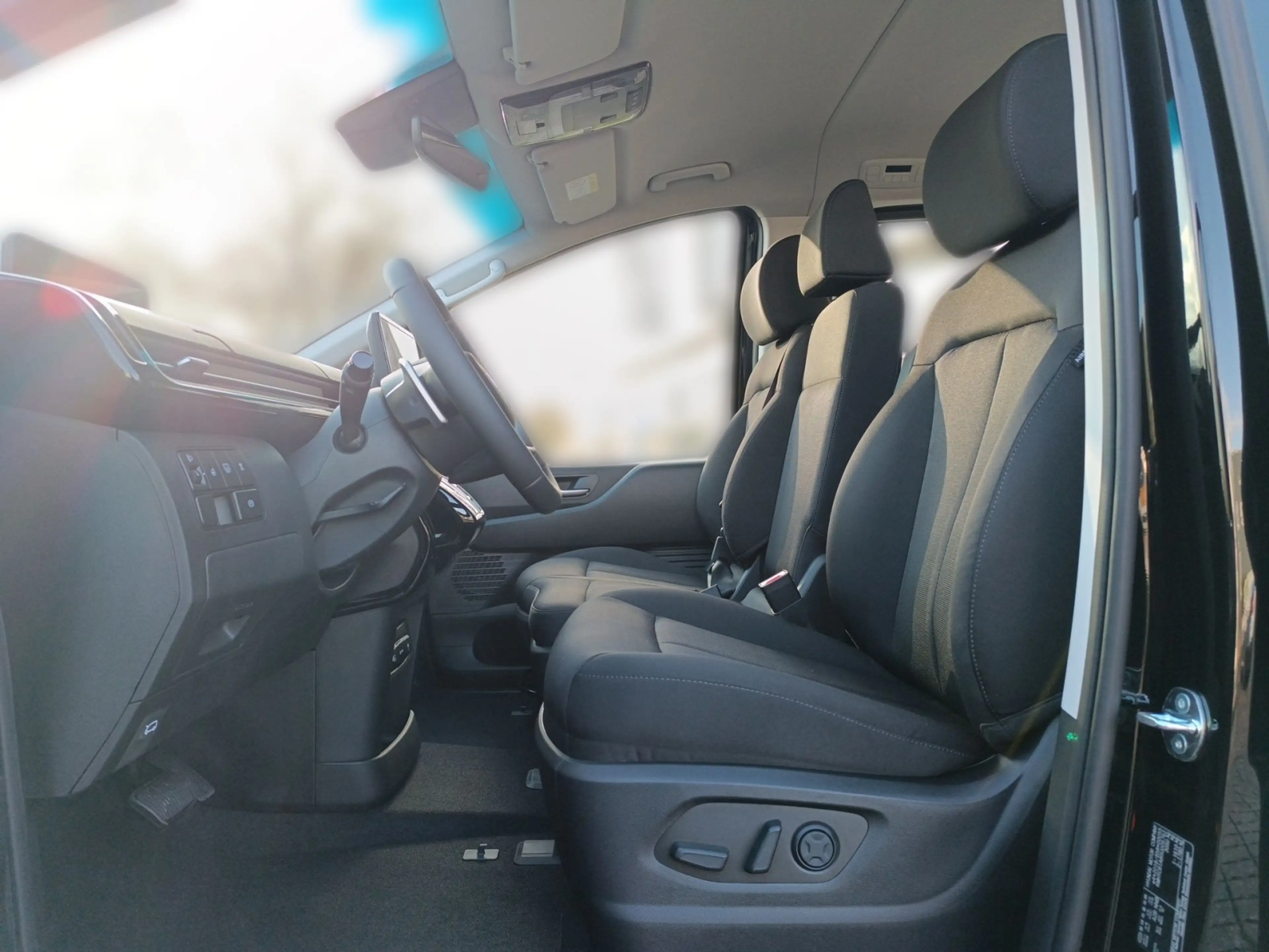 Hyundai STARIA Staria 1.6 T-GDI Hybrid Navi Trend Autom./Klima/BC — photo 6