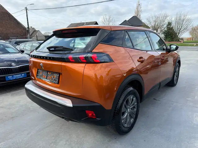 Peugeot 2008 view 5
