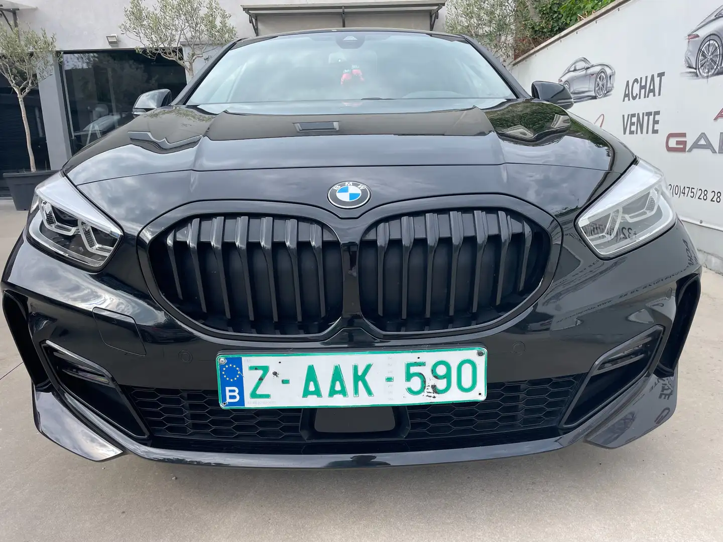 BMW 118 118iA Pack M Sport Full Op Cuir Clim Toit/Pano !!! Noir - 2