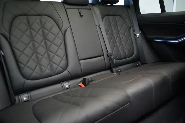 BMW X5 view 12