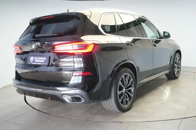 BMW X5 view 4