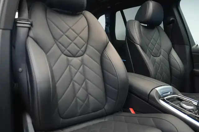 BMW X5 view 9