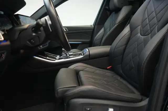 BMW X5 view 13