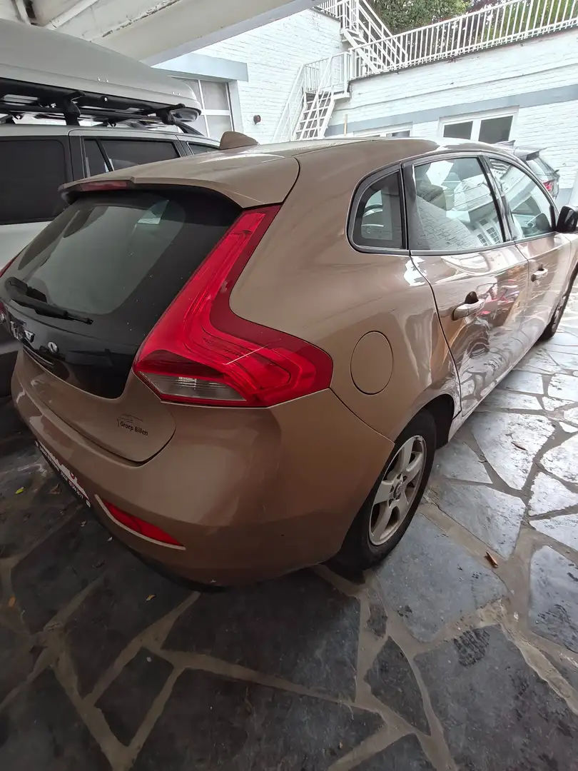 Volvo V40 MV84 Beige - 1